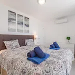 Ferienwohnung Tower Penthouse Parque Santiago I