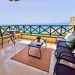 Comfortable Sea View Apartment