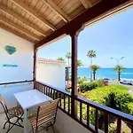 Beautiful Beach-Front Retreat In El Beril
