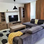 Casa Dina