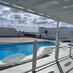 Stunning 2 Bedroom 2 Bathroom 2 Minutes To Beach