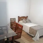 Casa Amagante, En Hoyo De Mazo