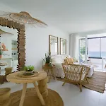 Seaside Apt With Sunset Views And Fast Wifi