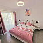 Rhea Calista Apartament