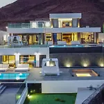 Villa Infinity