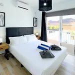 Bella, Modern 4 Bed Playa Blanca