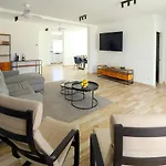 Bella, Modern 4 Bed Playa Blanca