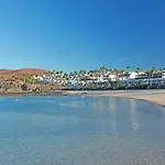 Flamingo Beach Resort