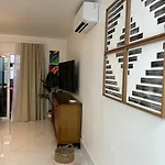 Moderno Apartamento Cerca Al Mar
