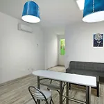Apartamento B Para 3 En Vecindario