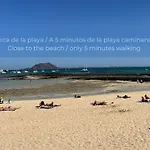 La Gofio En El Centro De Corralejo, Dos Habitaciones, Dos Banos, Terraza Privada Y Wi-Fi