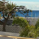 Magaly. Right By The Ocean! Beach!