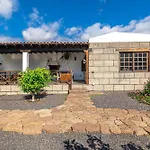 Villa Aurora With Heated Pool