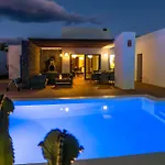 Villa Montana Roja