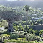 Rooftop View Escape - 1 Minute To Center And Fast Wi-Fi - Special Low Season Price For May And June