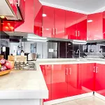 Central Modern Apartment With Private Parking & Ocean View & Coffee Corner