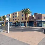 Ten Minutes From Airport - 2