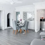 Casa Bliss