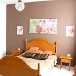 Welcoming Apartment With Mountain View