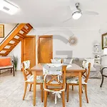 Sun & Beach Apartment