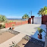 Casa Rural - Playa. Situada En Un Entorno Natural.