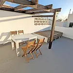 Casa Vista Surf - Beautiful Apartment W/ Terrace & Balcony