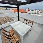 Casa Vista Surf - Beautiful Apartment W/ Terrace & Balcony