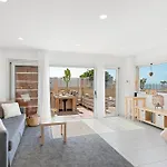 Medano4You Surfers Paradise Beachfront Home