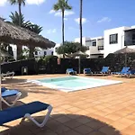 Casa Mo, 2 Bedroom Apartment Close To The Beach
