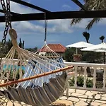 Kuscheliges Appartement Mit Garten Und Pool