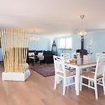 Lovely Apartment In Arona