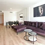 2Bd Spacious & Stylish Apartment With Heated Pool