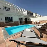 Villa Crotos
