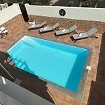 Villa Crotos