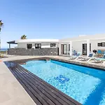 Casa Marina With Pool, Garden And Terrace