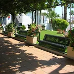 Apartamentos El Sombrero