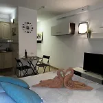 Paseo De Gracia - Lovely Studio By The Sea!
