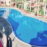 Piso Moderno Con Wifi Y Piscina