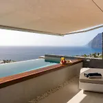 Aquasuites Luxury Penthouse A01