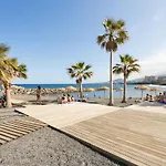 A Un Paso De La Playa