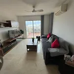 Cosy Apartment Rooftop Terrace