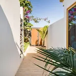 Villa La Isla By Rentaholidayslanzarote