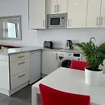 Stunning 1 Bedroom Apartment