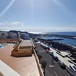 Apartamento Con Maravillosas Vistas En Primera Linea