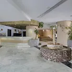 Green Holidays Studio, Pool, Air Con, Terrace