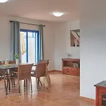 Villa Maria Del Mar 2 Minutes To Supermarkets, 10 Minutes To Marina Rubicon, Pool, High Speed Wifi
