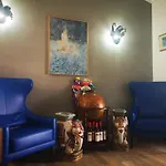 Yumbo Room