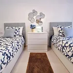 Relax Sunny Golf Apartment