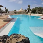 Bungalow La Palmera - 2 Bedroom - Playa Roca Residence Sea Front Access - Pool View - Free Ac - Wifi