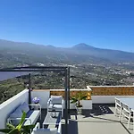 Elegant, Comfortable Penthouse With Scenic Views